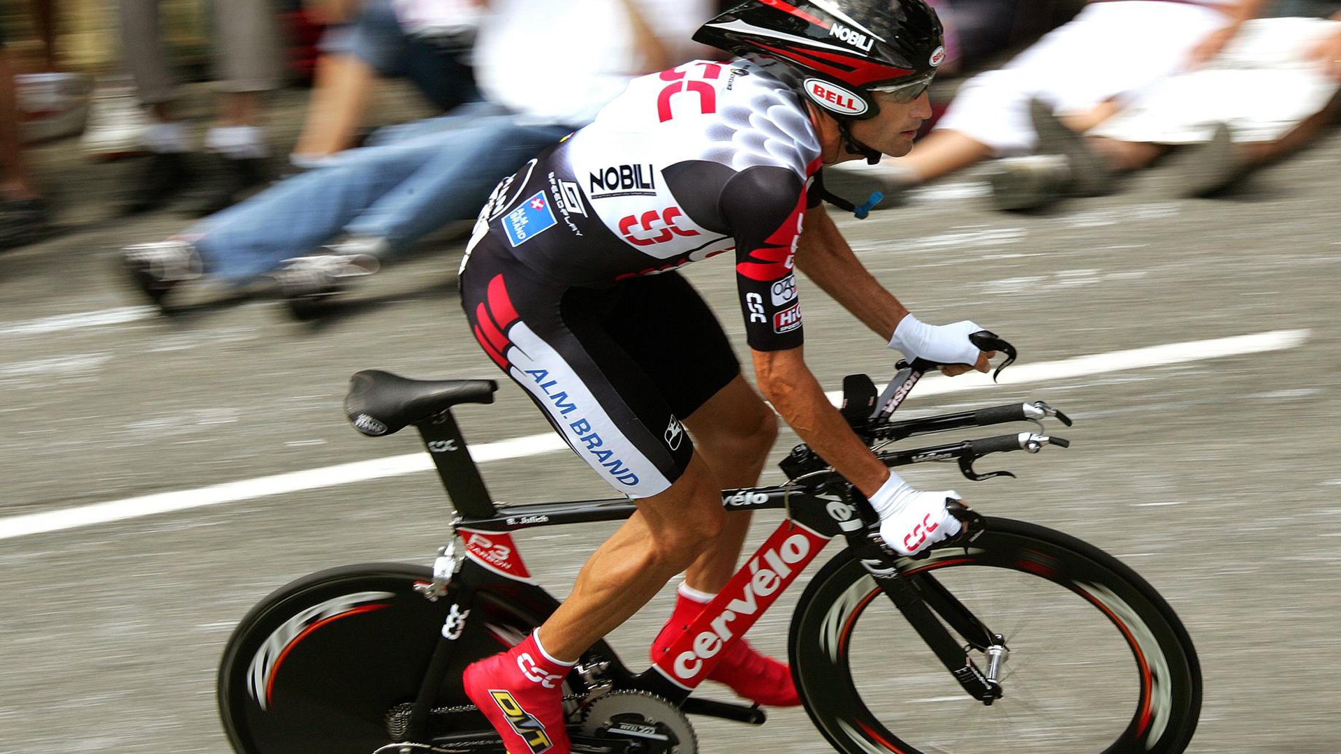 拜仁双中卫向前传递质量极高，拜仁 中卫